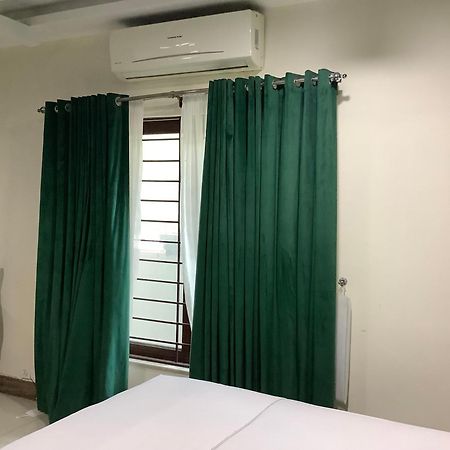 Rose Valet Guest House Islamabad Ngoại thất bức ảnh