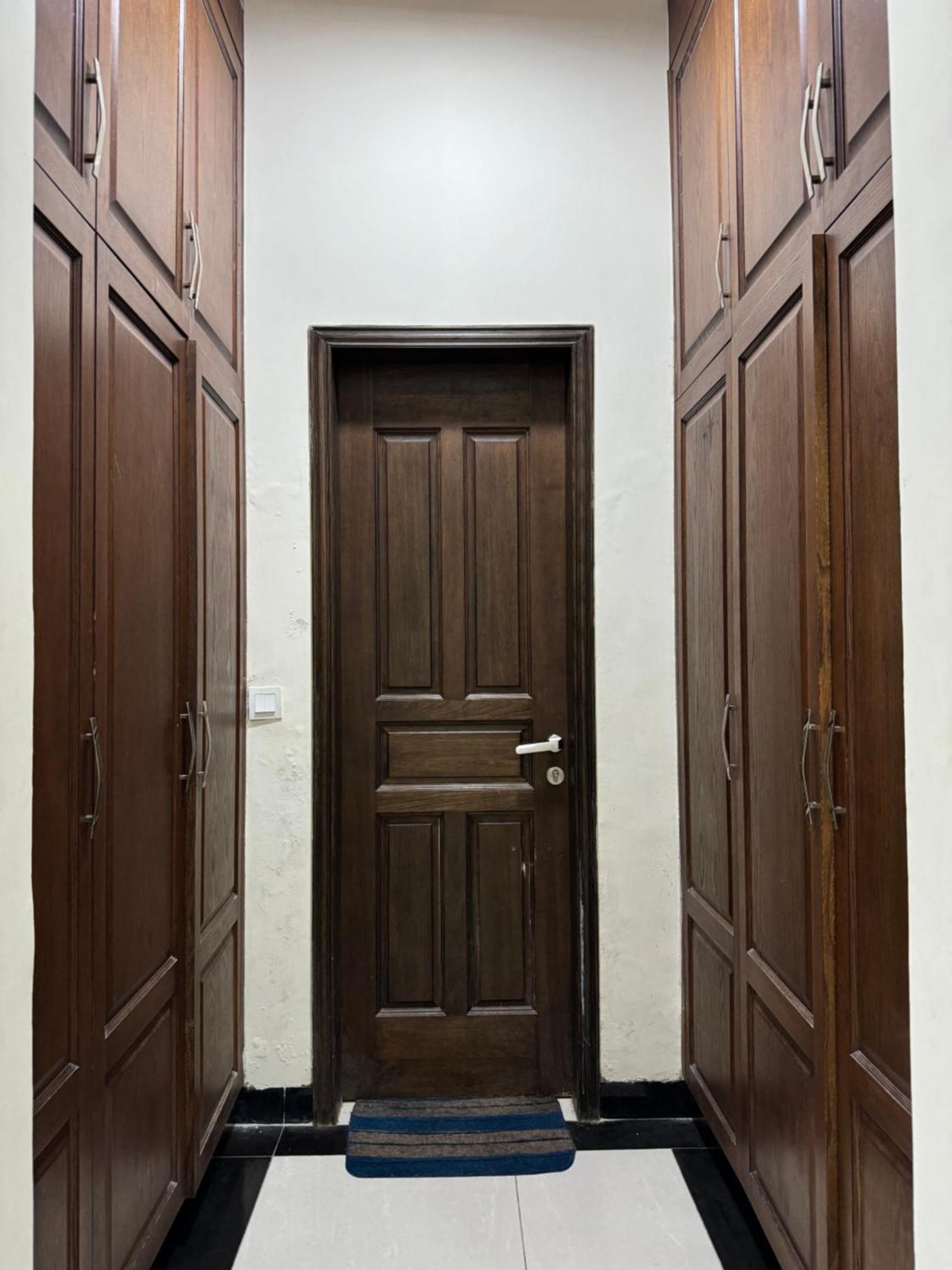 Rose Valet Guest House Islamabad Ngoại thất bức ảnh