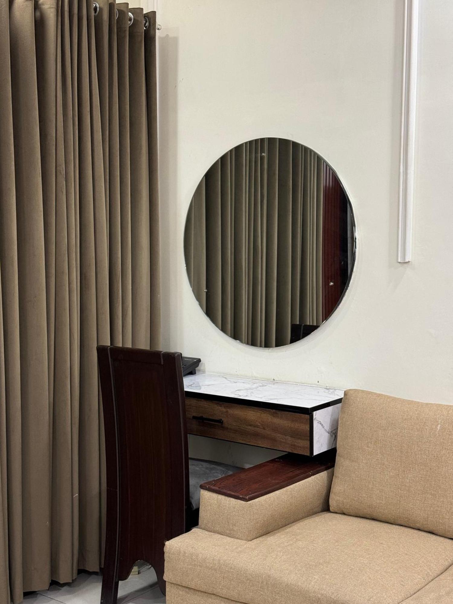 Rose Valet Guest House Islamabad Ngoại thất bức ảnh