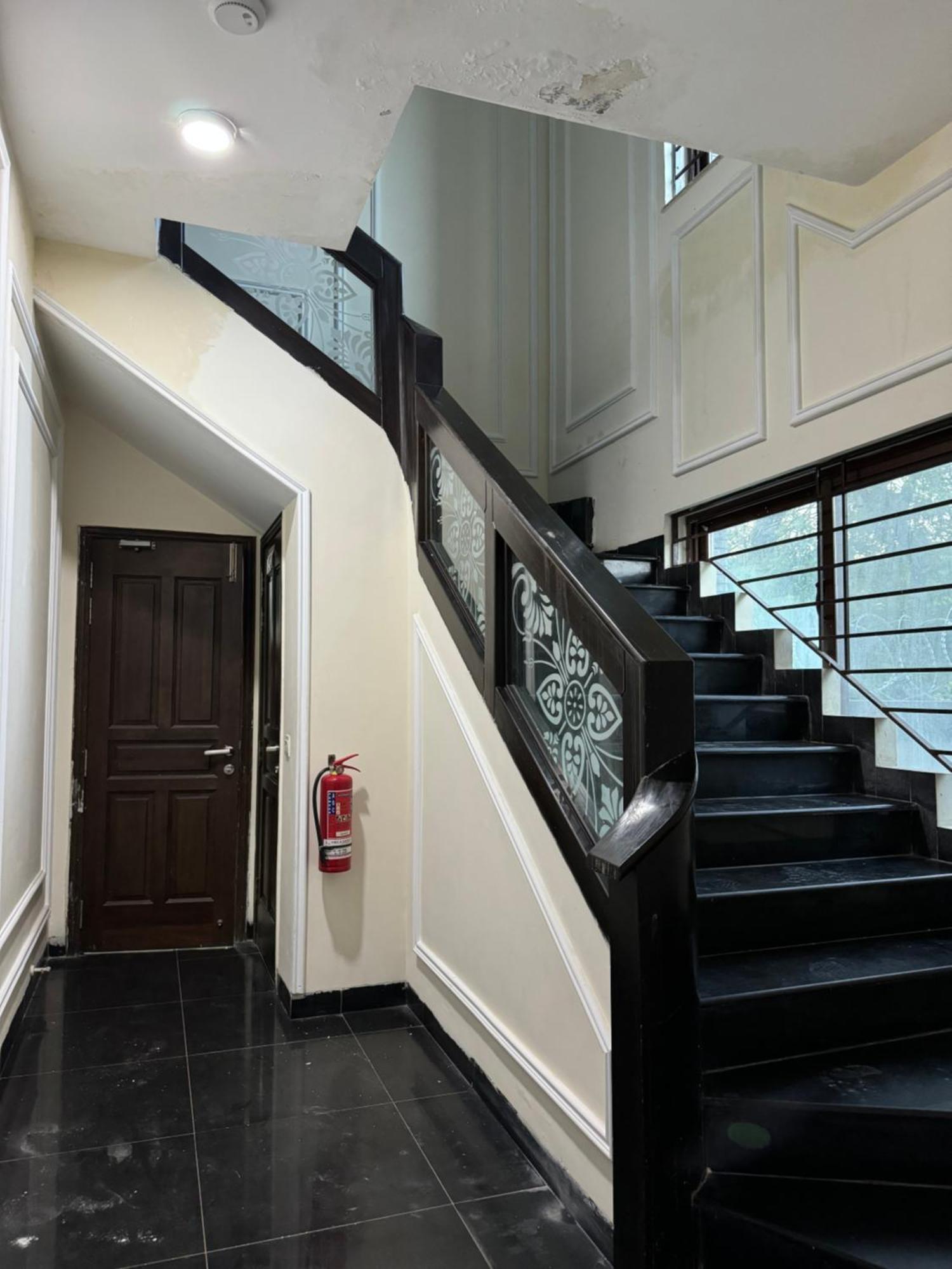Rose Valet Guest House Islamabad Ngoại thất bức ảnh