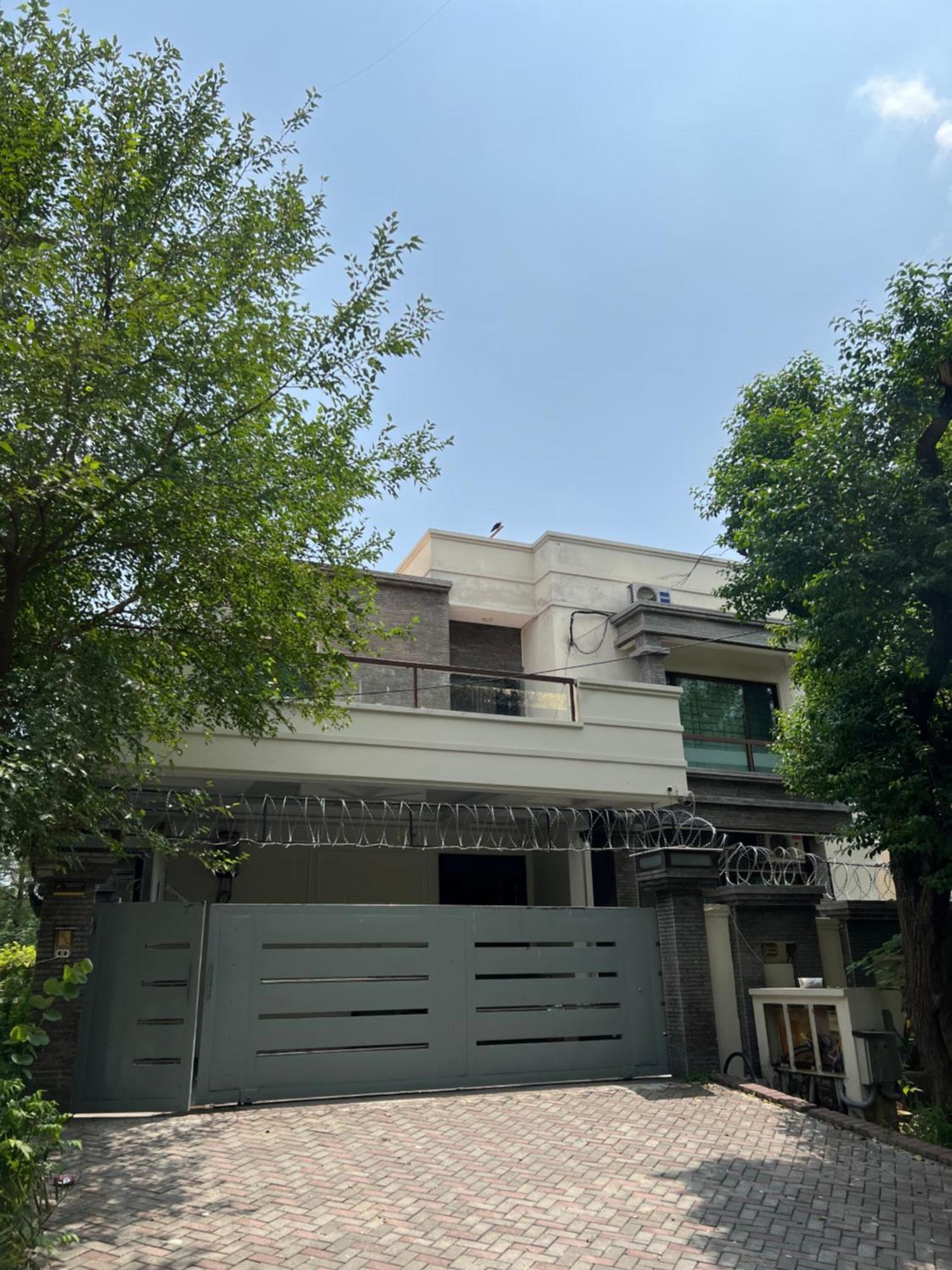 Rose Valet Guest House Islamabad Ngoại thất bức ảnh