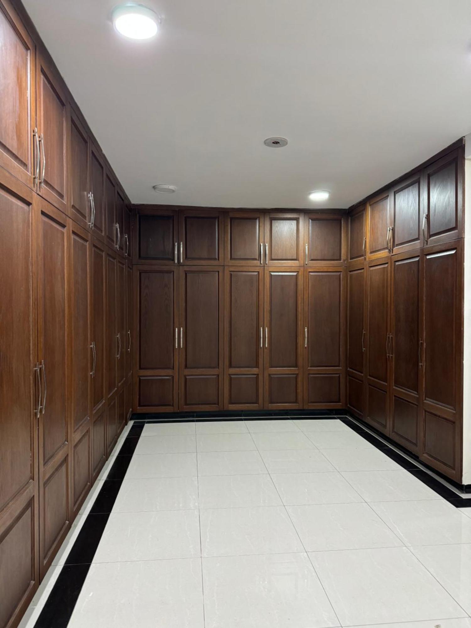 Rose Valet Guest House Islamabad Ngoại thất bức ảnh