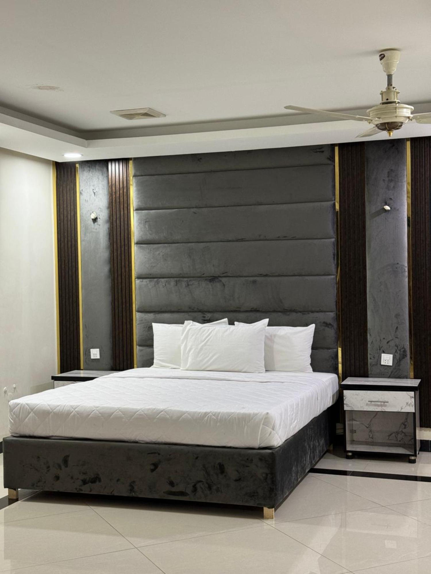 Rose Valet Guest House Islamabad Ngoại thất bức ảnh